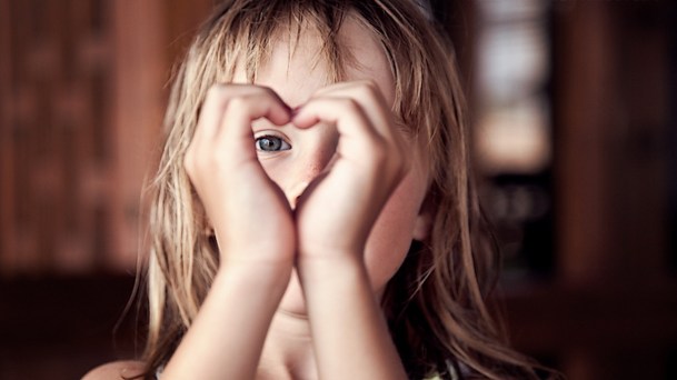 Child Girl Making Heart with Hands HD Wallpaper