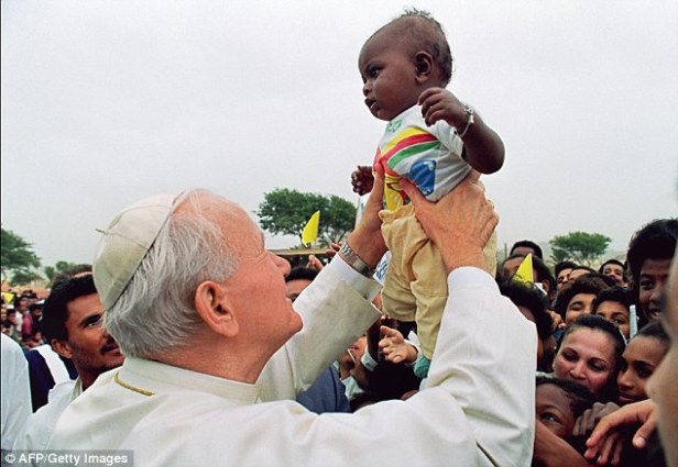 article-2354352-1AA1B3B5000005DC-888_634x438